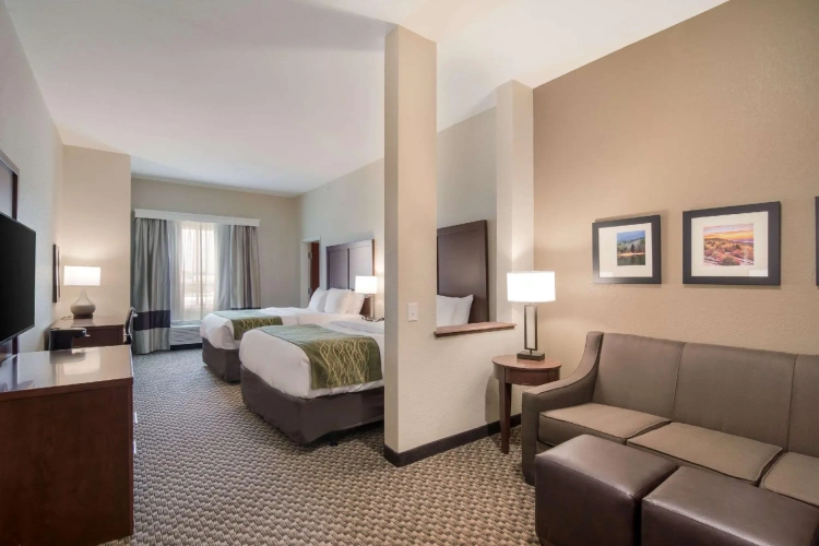 Quadruple Suite