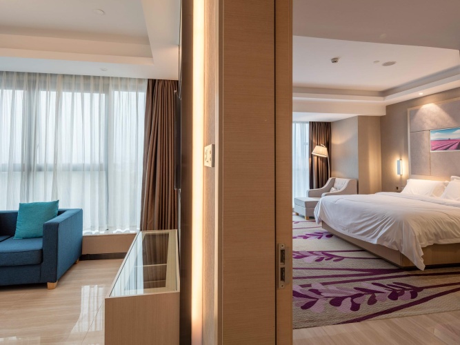 Deluxe Suite
