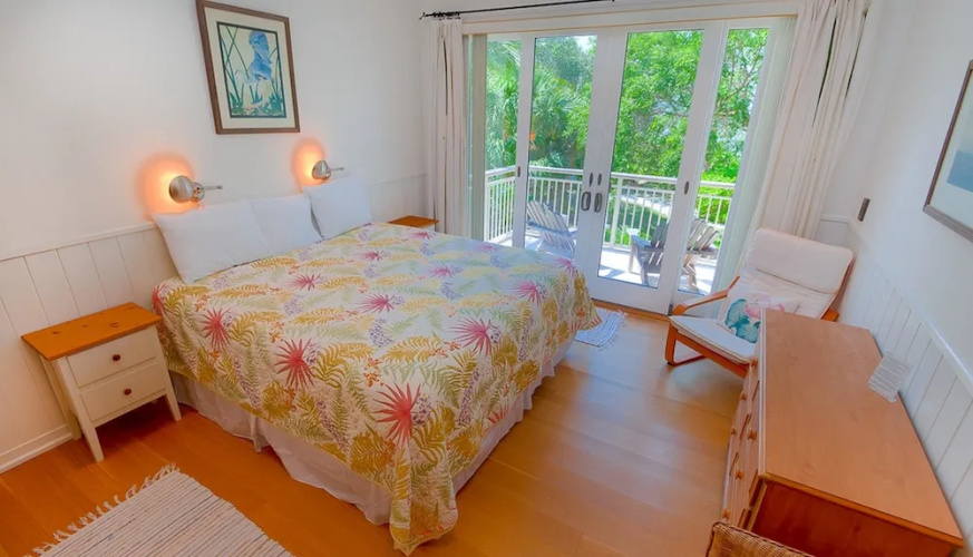 Hunters Point Apartment 6