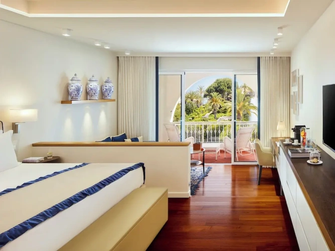 Deluxe room with garden view