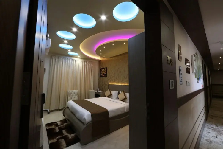 Aaccord Suites Inn
