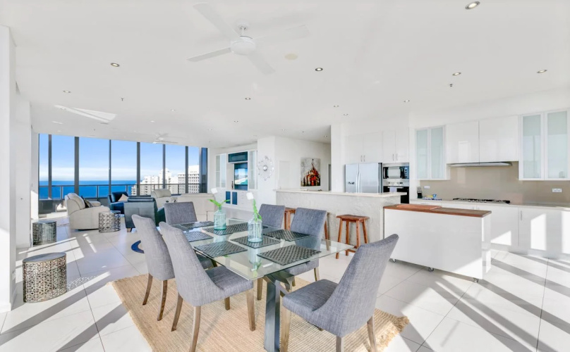 Solaire Apartments