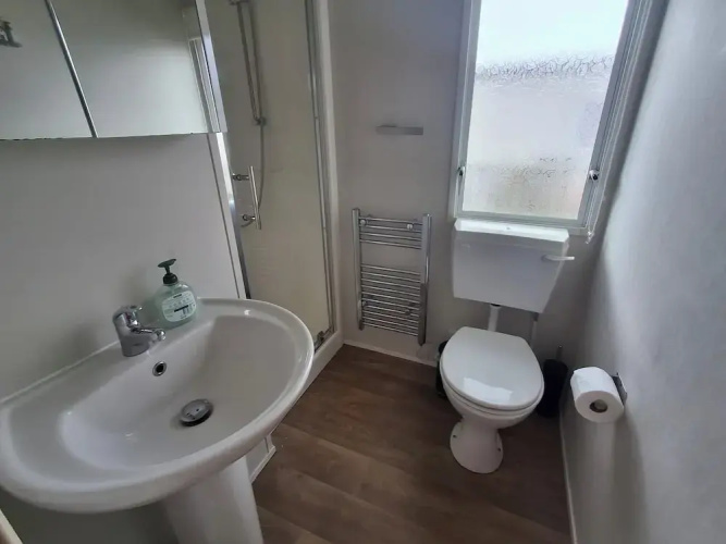 Meadow View 3-bed Caravan - Sleeps 8 - Petfriendly