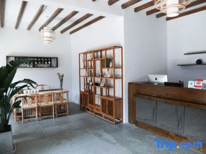 Shaxi Ancient Town Lanyue Homestay