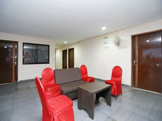 Hotel Recharge By OYO Rooms