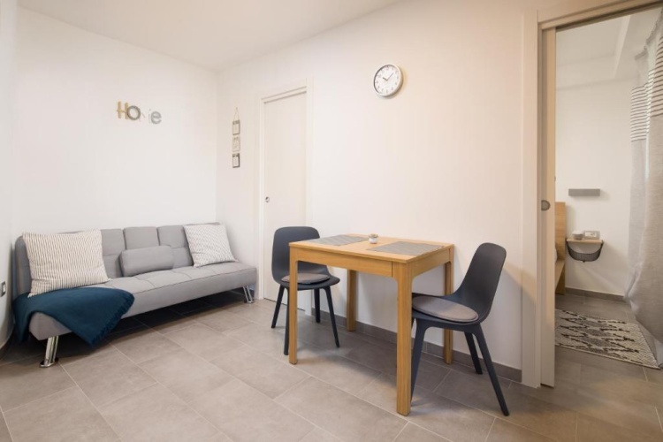 1 Bedroom Apartment