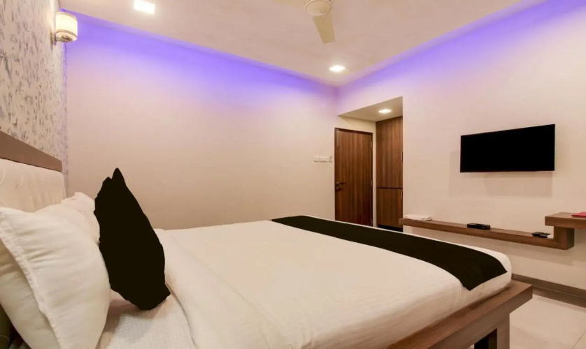 Hotel Vrushali Inn