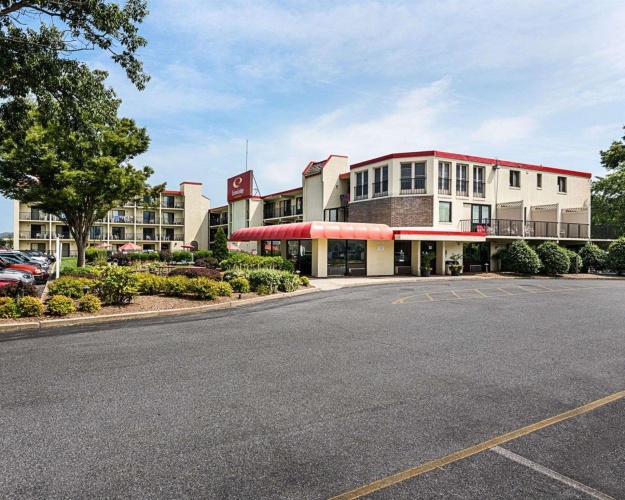 Econo Lodge Inn & Suites Resort - Rehoboth Beach photo 17