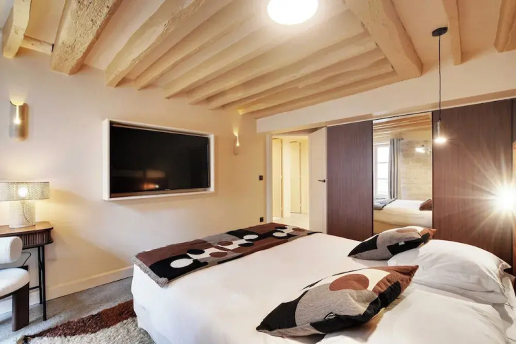 Sublime 3 BDR Renovated by Architect - Bon Marche