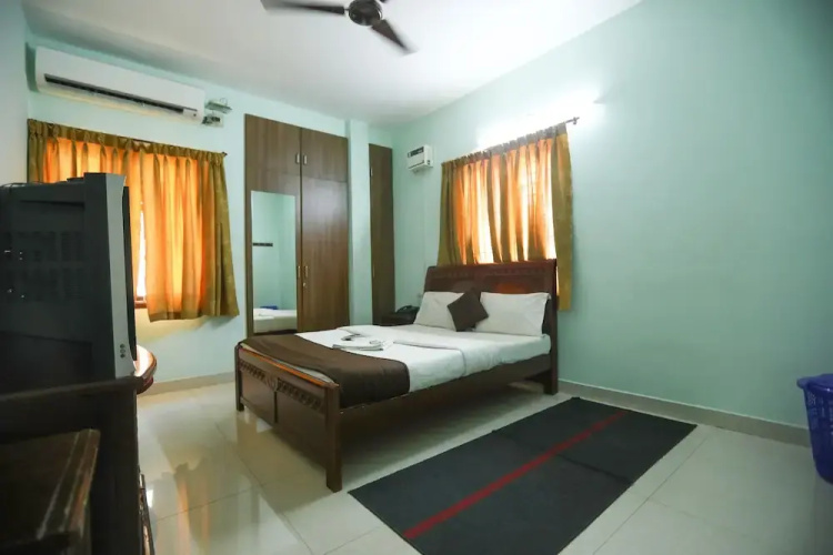 ULO Saicharan Comfort Inn
