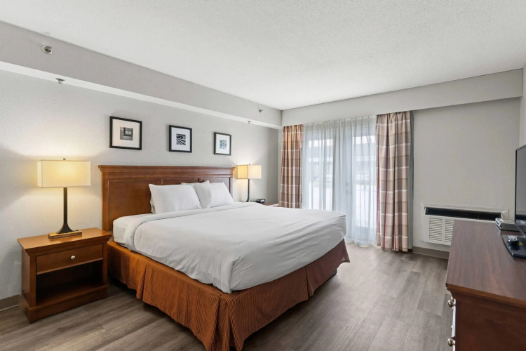 Country Inn & Suites by Radisson, Saskatoon, SK