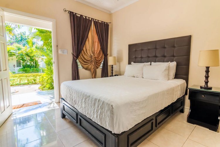 Travellers Beach Resort