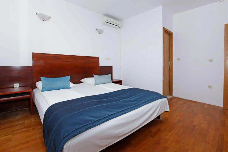 Apartments Vala
