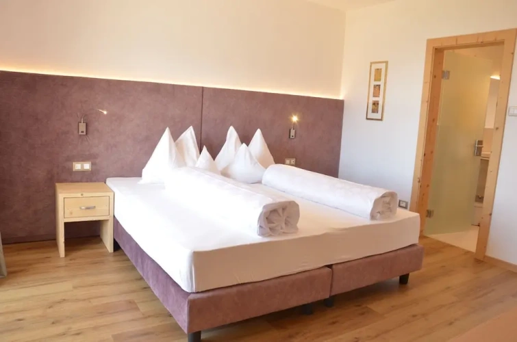 1 Bedroom Apartment with balcony