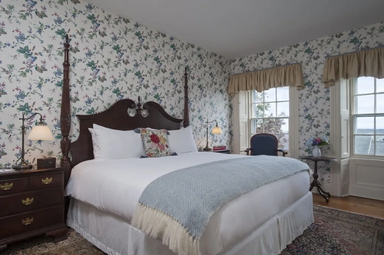 Interior Double room
