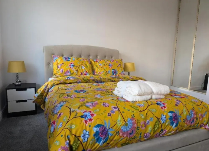 Rugby - Apartment - Sleeps 4 - Parking