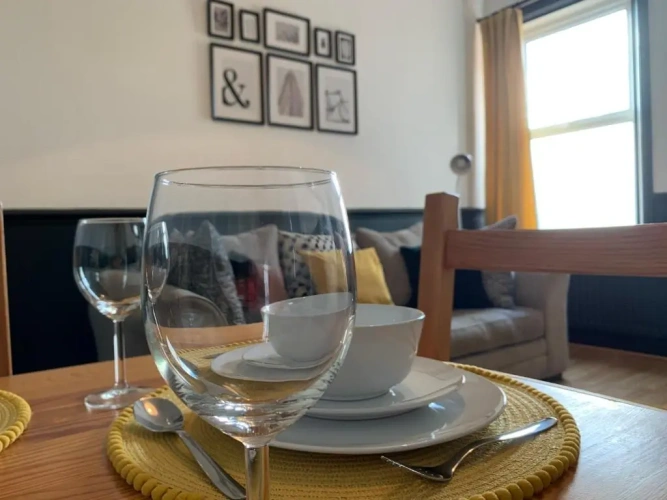 3 Bedrooms Apartment