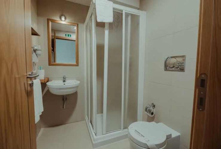 Standard Triple room with balcony