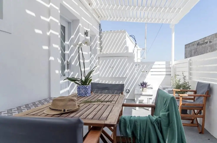 Akrotiri Cycladic Suites