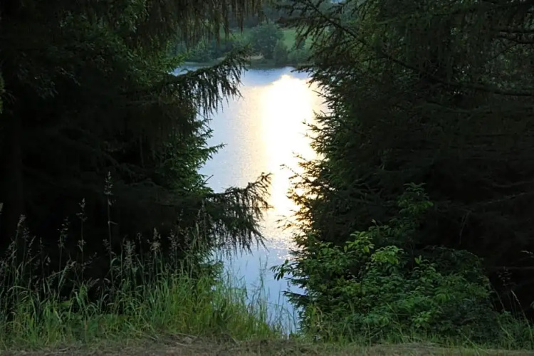 Domek Nad Jeziorem