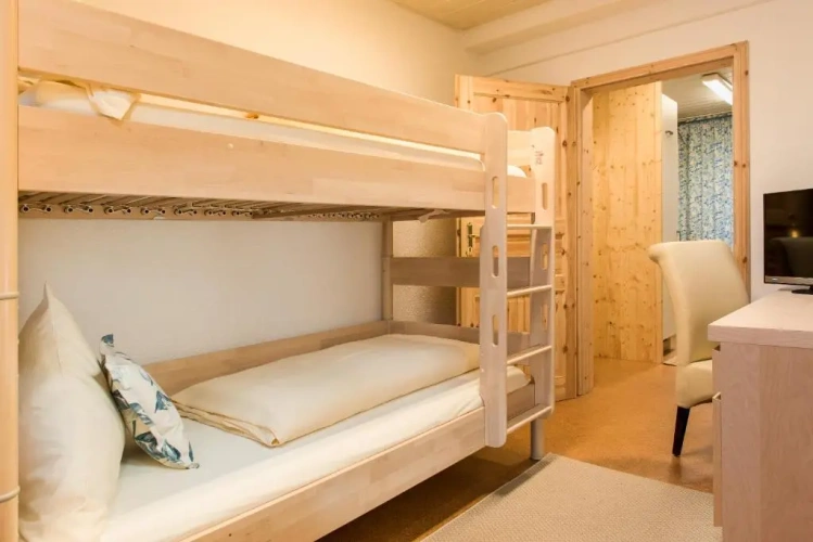2 Bedrooms Bungalow