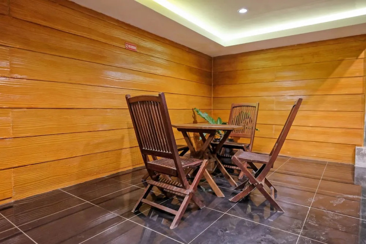 ZEN Rooms B Walk Batu