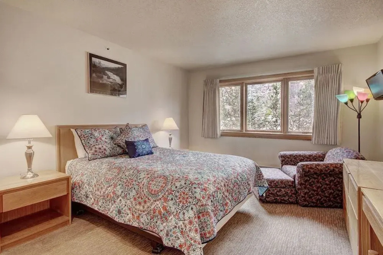 1638 Quicksilver - 3 Br Condo