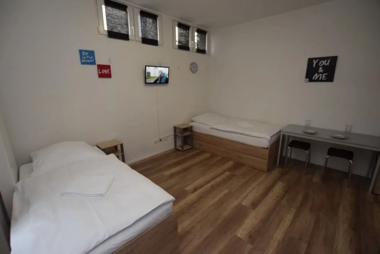 AB Apartment 20