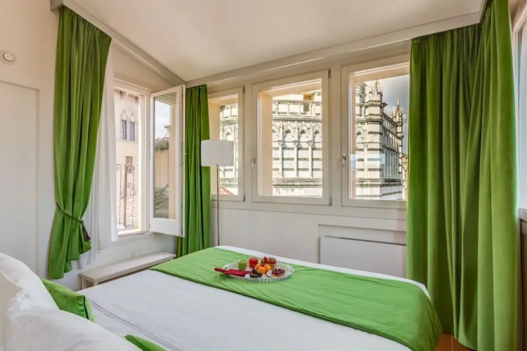 Deluxe Suite