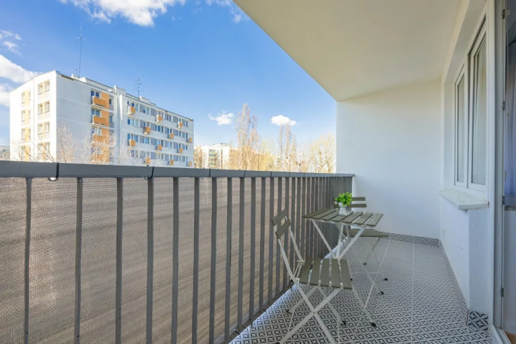 Unique Apartment With Balcony by Renters