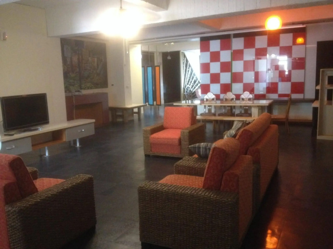 Aquarium Hostel