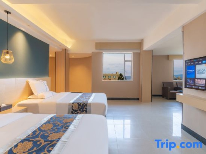 Deluxe Twin Family Suite