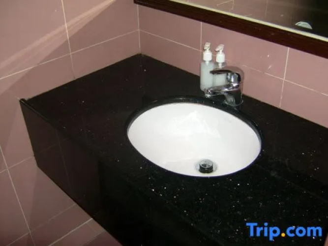 Oriental Pearl Hostel