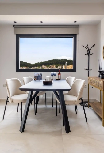 Suite with mountain view