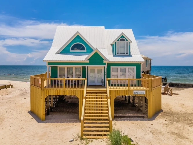 4 Bedrooms Cottage