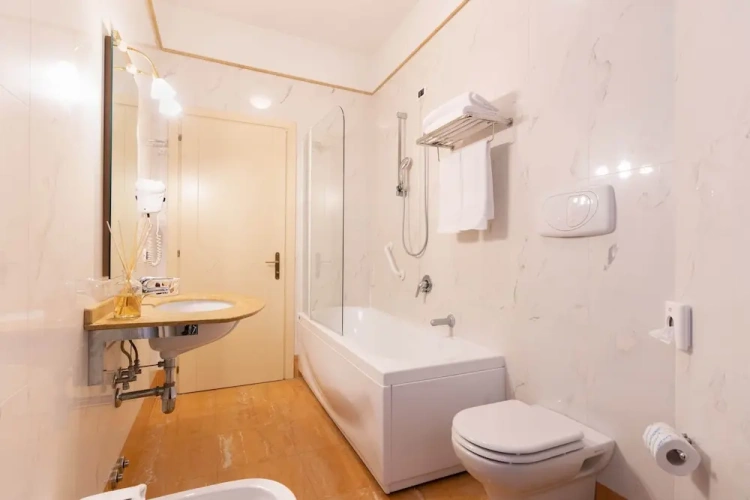 Superior Triple room