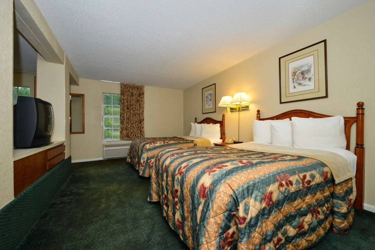 Quadruple Suite