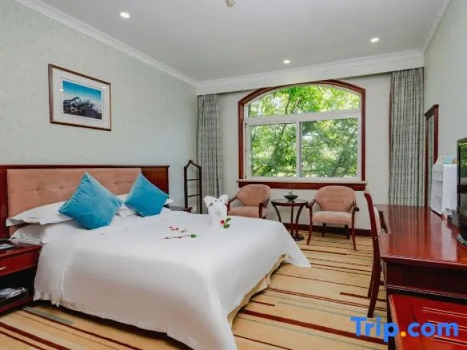 Standard Double room with garden view