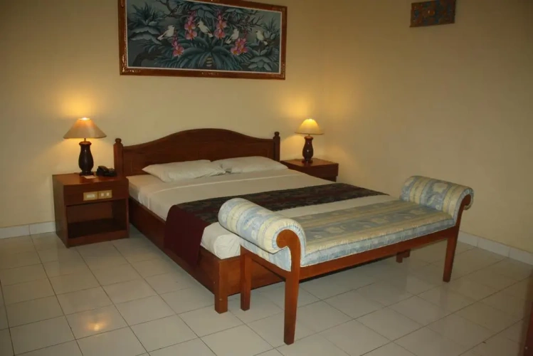 Deluxe room with pool view