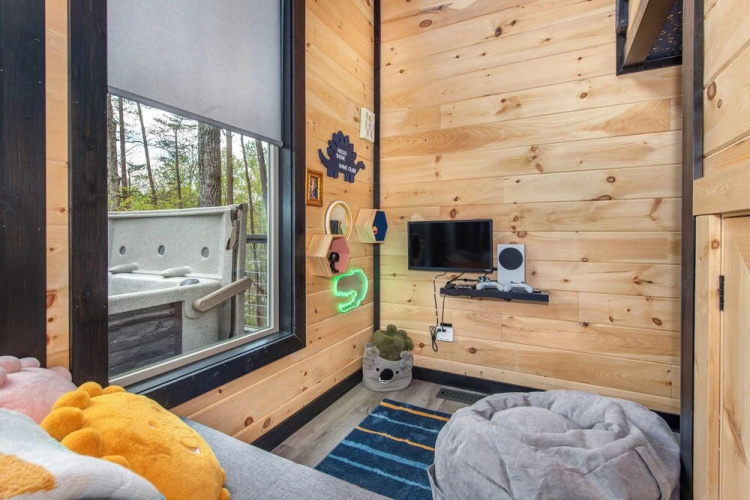 Smokies Modern Escape