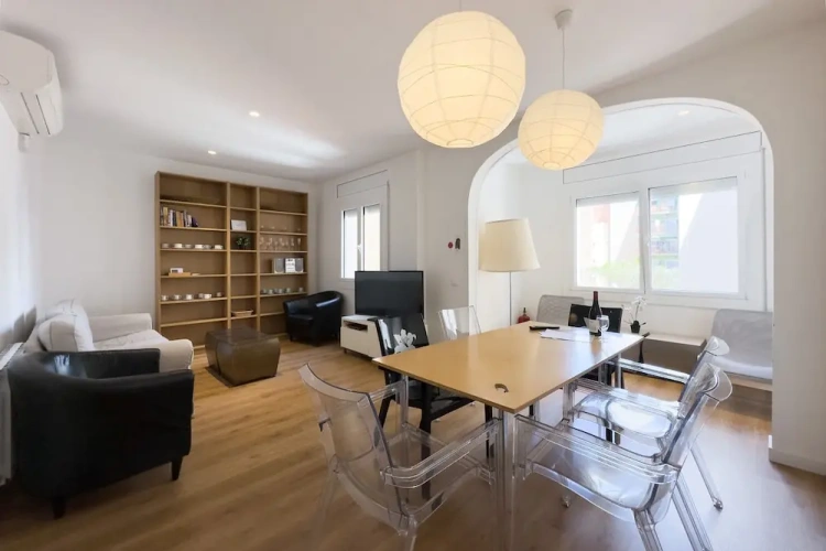 4 Bedrooms Family Apartment