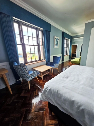 1 Bedroom Deluxe Double room with harbour view