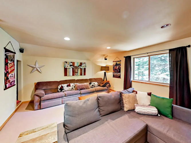 3br/2.5ba Lake 3 Bedroom Home