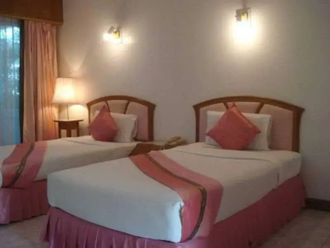 Golden Sand Inn