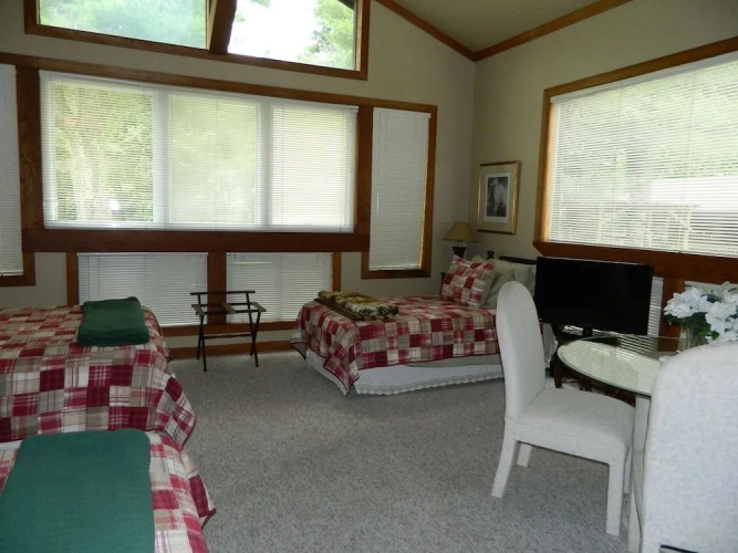 Bent Mountain Lodge