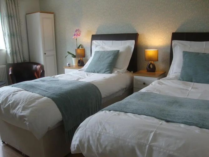 Canal View Bed and Breakfast