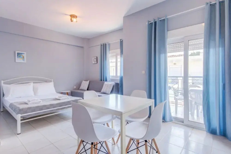 Harmony Apartment 3 by Rentalspro