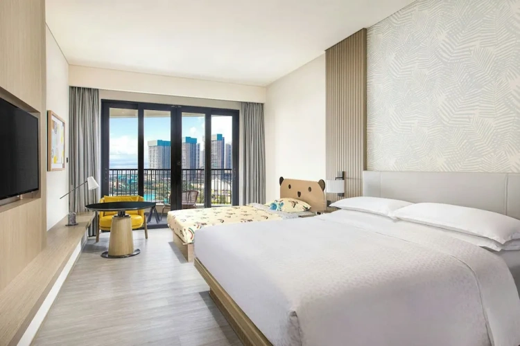Deluxe Double room with balcony and with partial sea view
