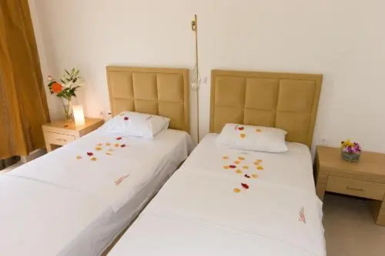 Paralio rooms