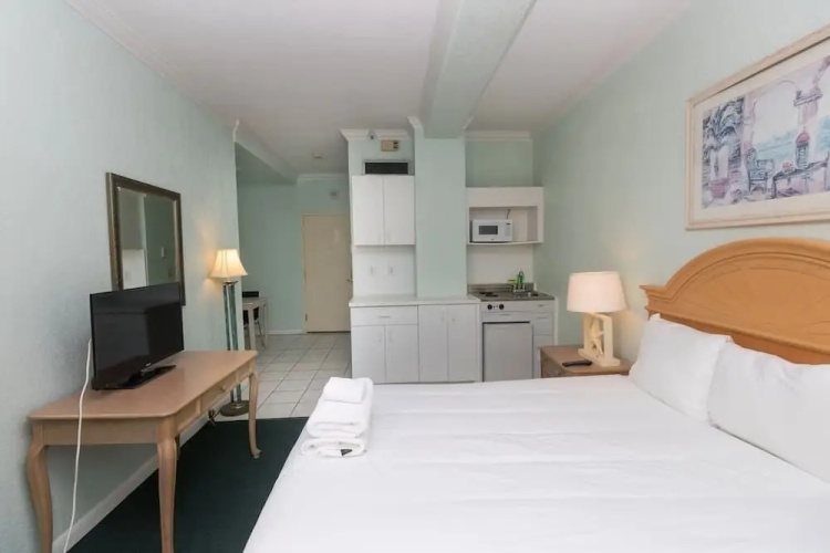 603 Studio Hollywood Beach